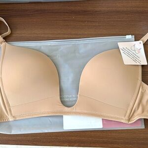 Women's Deep Plunge Bra Convertible Low Cut Wireless Bra Padded Push Up